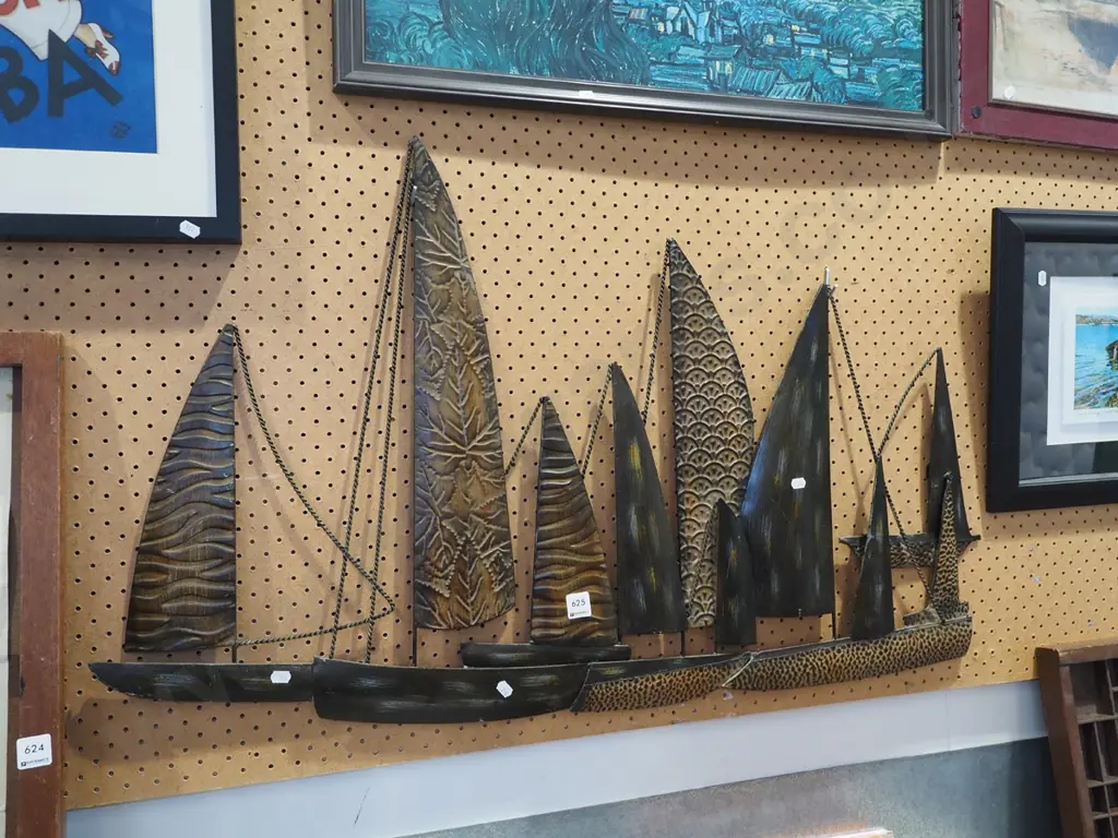 metal sailing ship wall art L940 Image 1++
