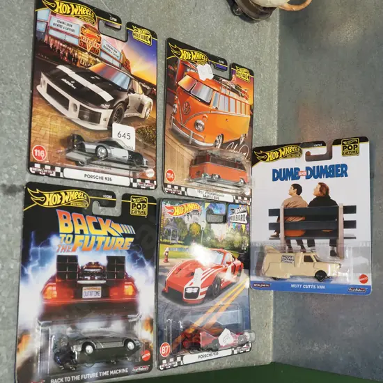 5x as new Hotwheels toy vehicles