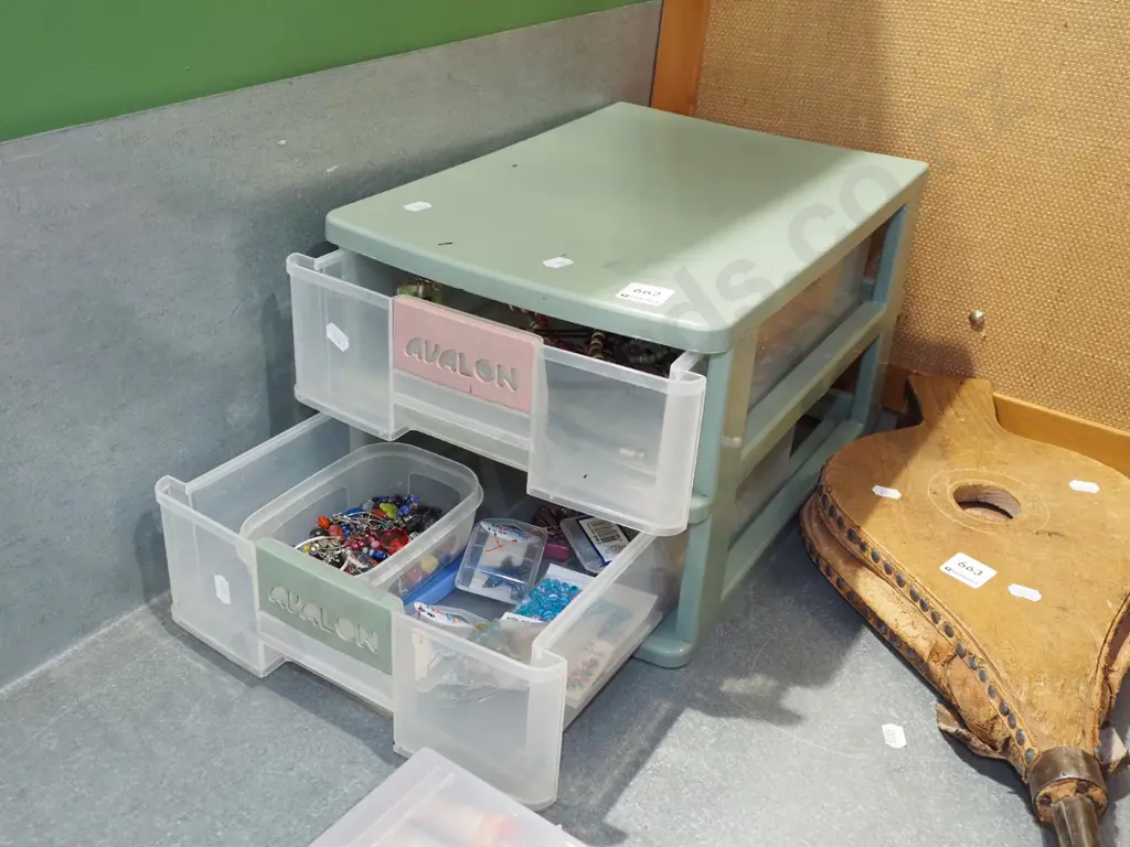 plastic drawers; beads, costume jewellery Image 1++