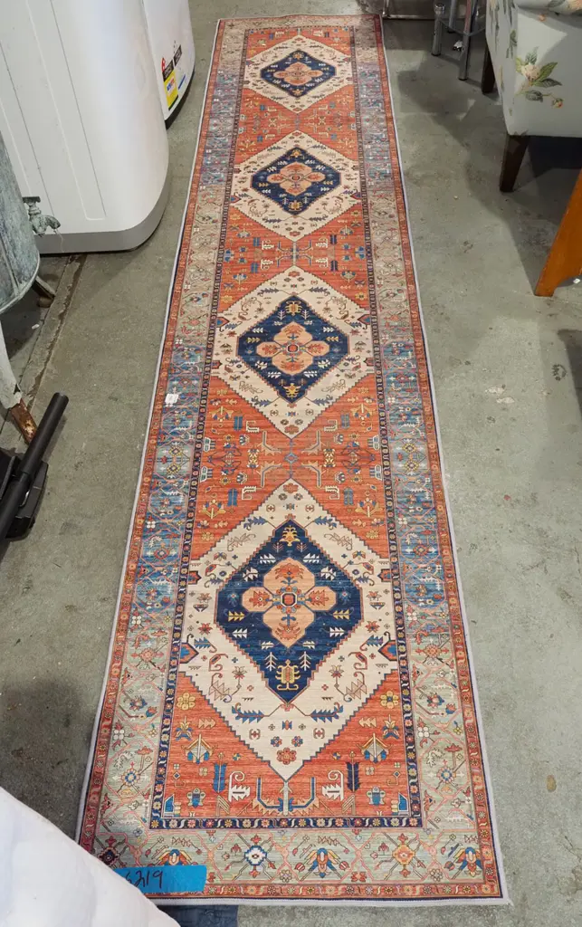 woven multi coloured floor runner L2990 W610 Image 1++