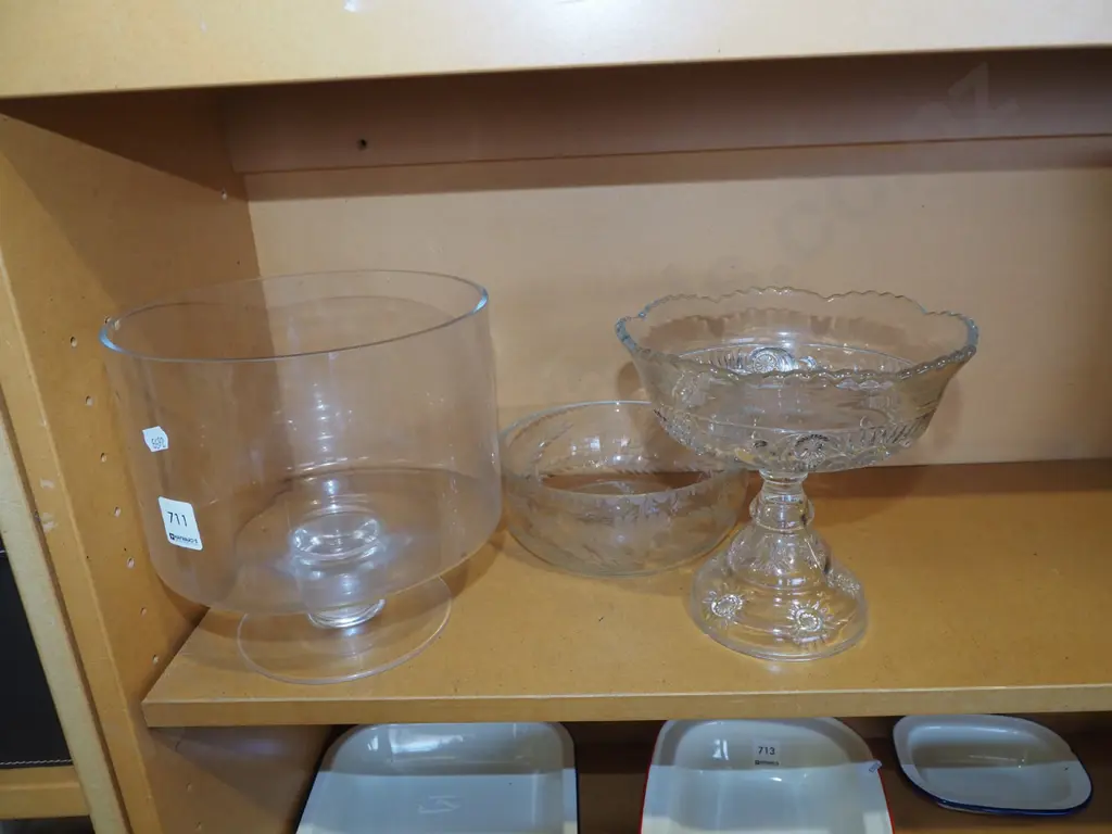 glass comports, etched crystal bowl Image 1++
