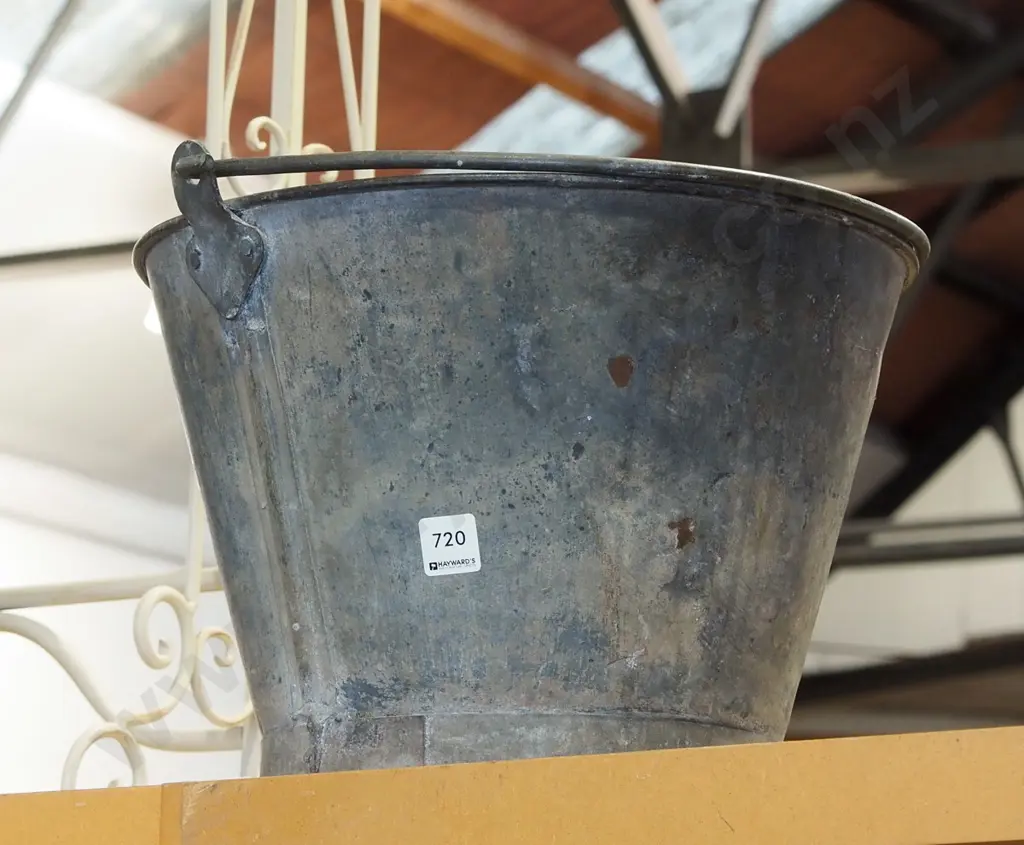 galvanised pail Image 1++