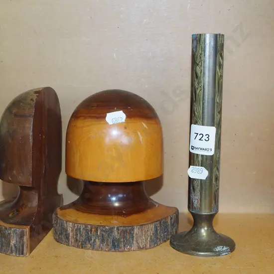 turned wood bookends, cylindrical brass vase H190