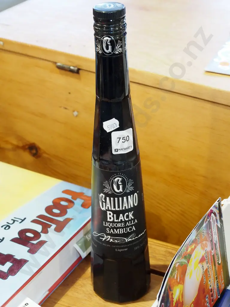 500ml bottle of Galliano Black sambucca Image 1++