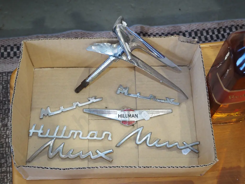 hood ornaments, car badges Image 1++