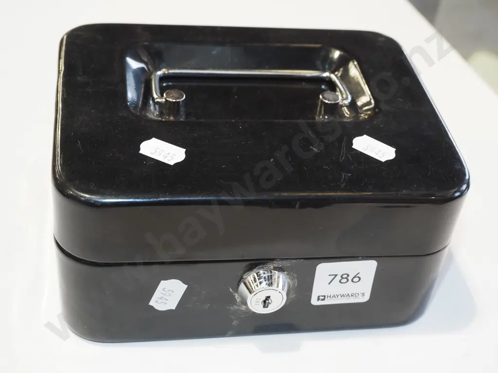 cash box & coins (no key) Image 1++