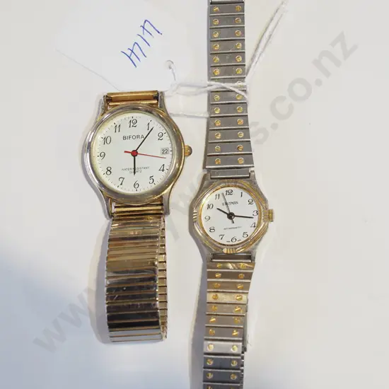 2x wristwatches
