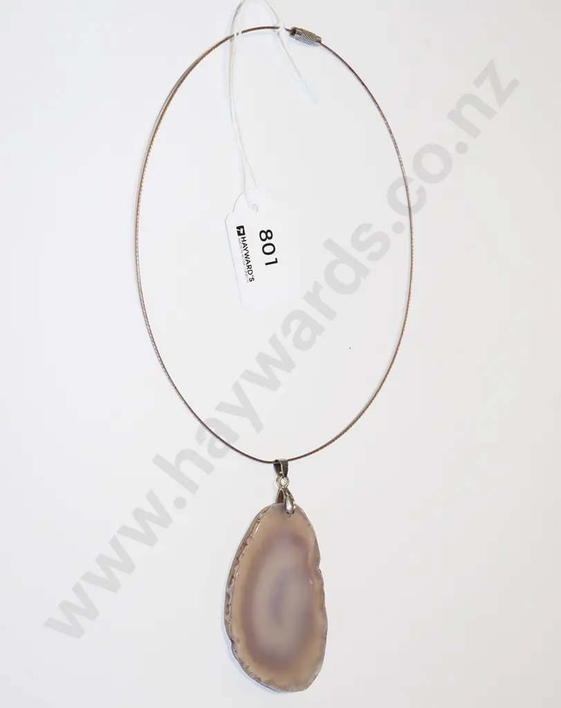large polished stone on choker Image 1++