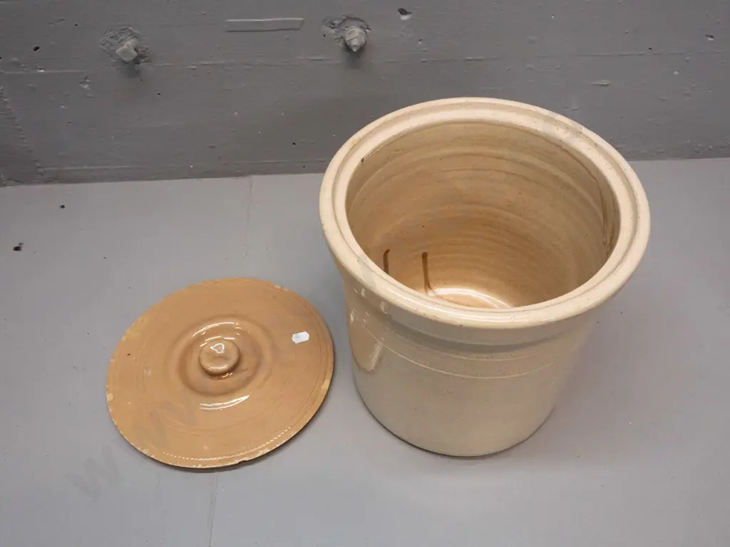 Timaru Potteries wide mouth lidded stoneware crock with maker's mark on base - non-matching lid has some chipping around Image 1++