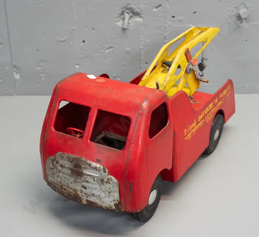 vintage Triang tin toy breakdown truck with moving towing arm and pulley - marked Triang Breakdown Service - overall age Image 1++