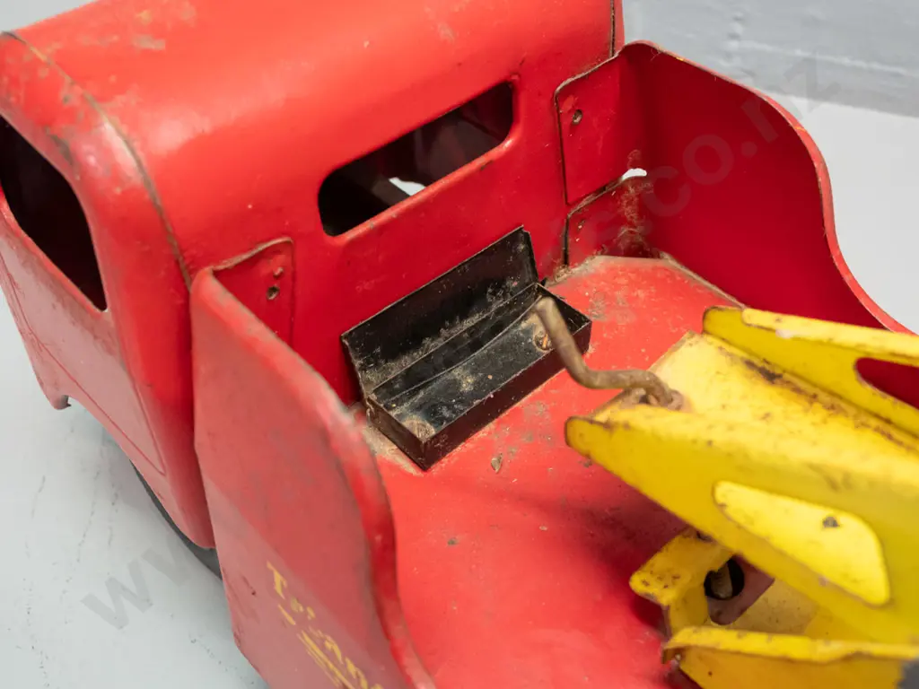 vintage Triang tin toy breakdown truck with moving towing arm and pulley - marked Triang Breakdown Service - overall age Image 1++