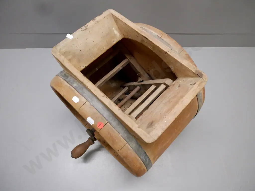 vintage "Ideal No 2 Henderson & Pollard Ltd Auckland" kahikatea butter churn H-430 W-390 [sporadic borer, crack to one Image 1++