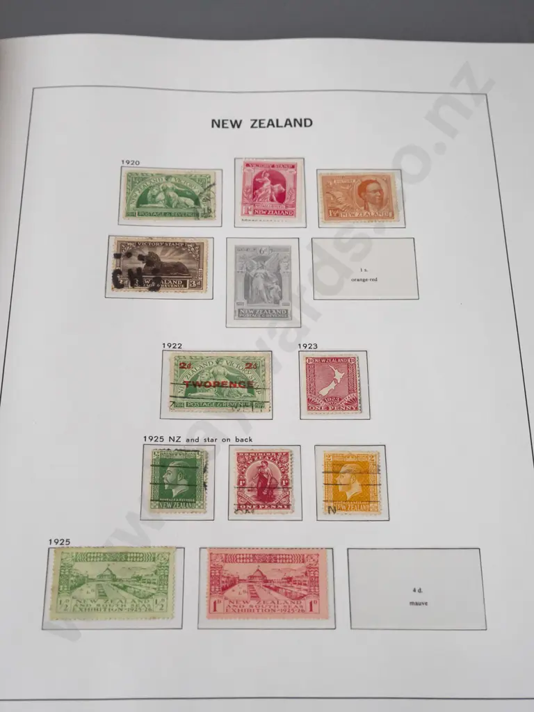 very tidy New Zealand stamp album - earliest are 1862, thru to 1960s Image 1++