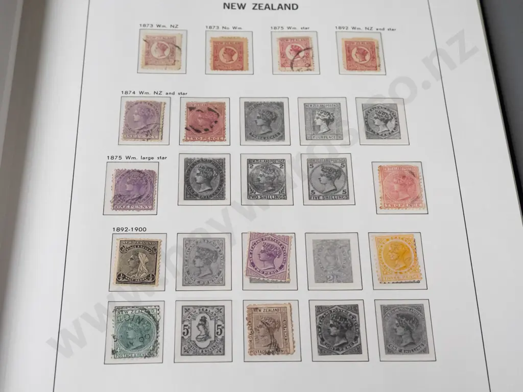 very tidy New Zealand stamp album - earliest are 1862, thru to 1960s Image 1++
