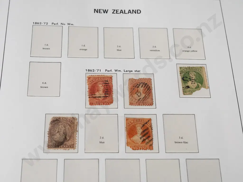 very tidy New Zealand stamp album - earliest are 1862, thru to 1960s Image 1++