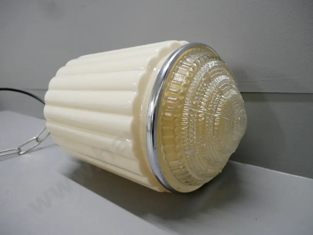 vintage Art Deco skyscraper pendant light shade, cream-coloured ribbed milk glass cylinder w/ fittings H-380 D-170 Image 1++