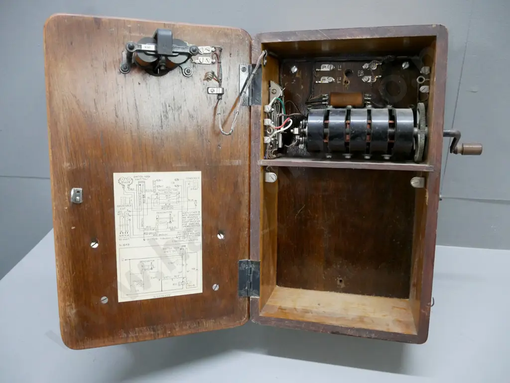 vintage oak-cased wall mounted Ericsson telephone w/original transfer, inside seems intact, no battery H-420 W-260 Image 1++