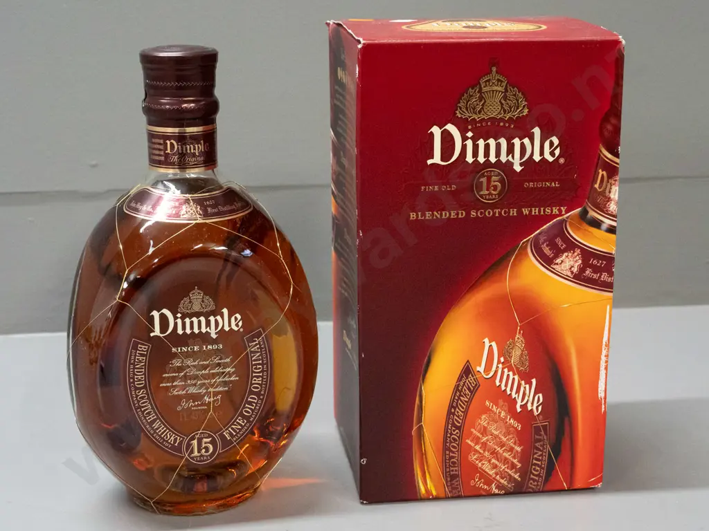 boxed 1l bottle Dimple scotch whisky - Aged 15 Years - labelled "Duty Free" Image 1++