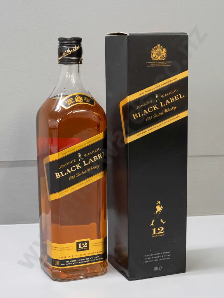 boxed 1l bottle Johnnie Walker Black Label 12 Year Old scotch whisky Image 1++