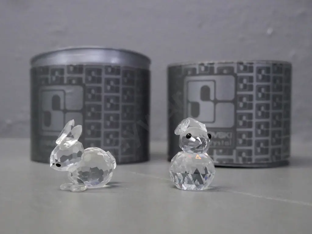 Swarovski 2x small rabbits w/ original packaging H-30 [one rabbit has small chip to back] Image 1++