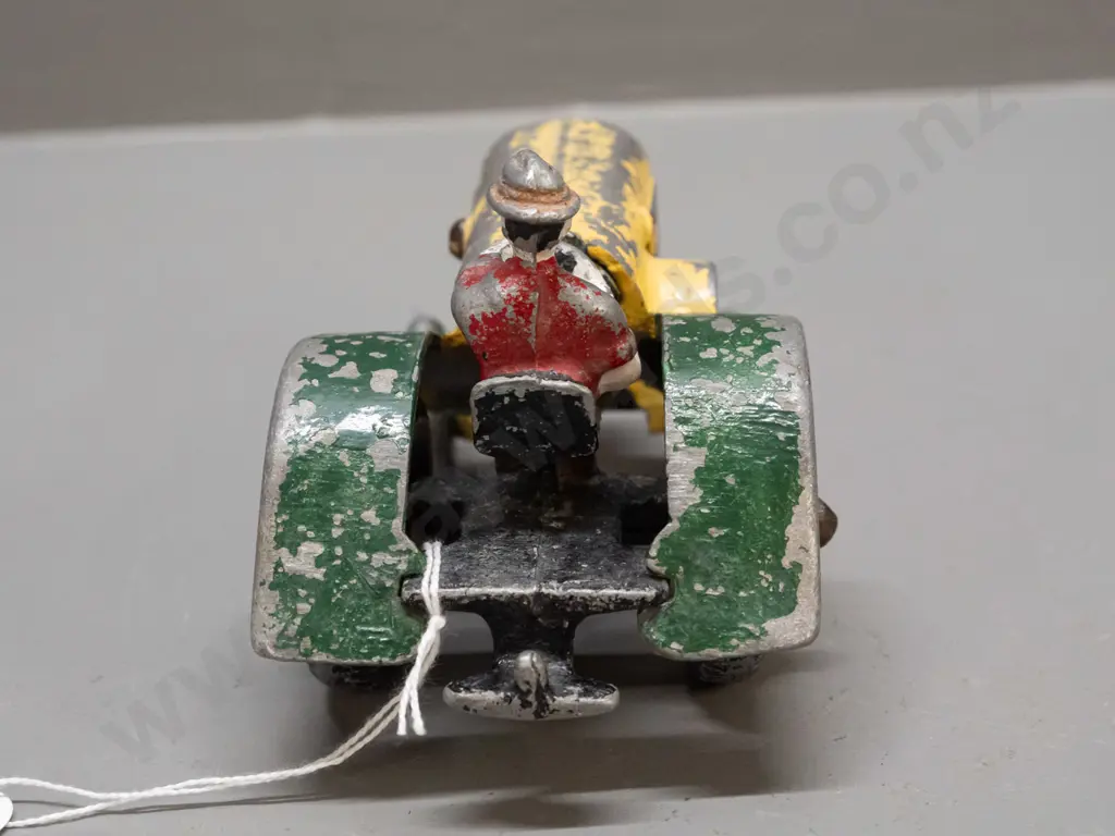 vintage Fun Ho cast alloy tractor with hollow metal wheels, marked Oliver on mudguards, faint Fun Ho mark and number Image 1++