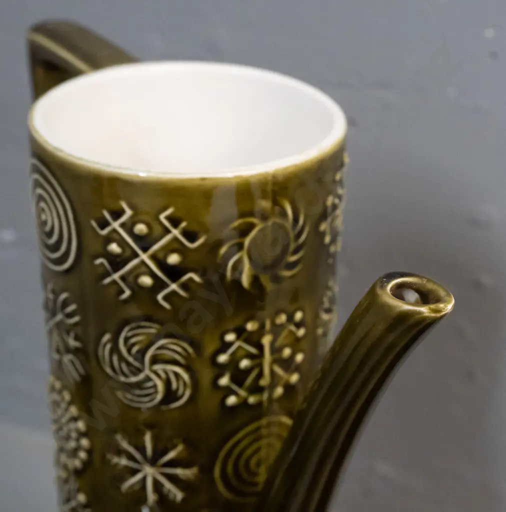 Portmeirion Totem green glaze coffee set - 7 cups & saucers, cream, sugar and tall coffee pot H-340 Image 1++