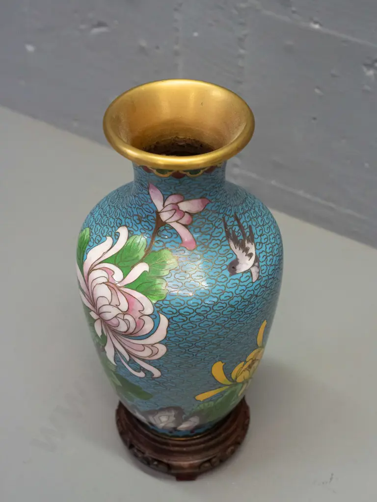 Chinese cloisonne vase on wooden stand - foliate and bird decoration on blue ground. H-210 off stand. Image 1++