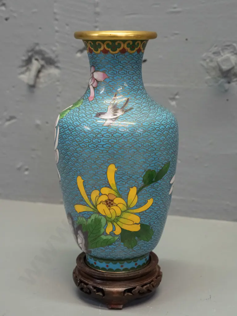 Chinese cloisonne vase on wooden stand - foliate and bird decoration on blue ground. H-210 off stand. Image 1++