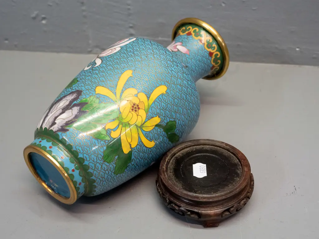 Chinese cloisonne vase on wooden stand - foliate and bird decoration on blue ground. H-210 off stand. Image 1++