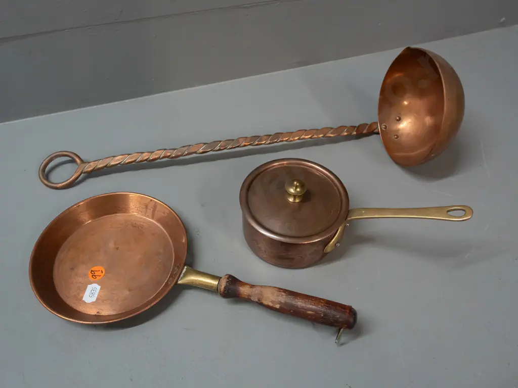 3 copper items - ladle with twisted and beaten stem, small copper fry pan with wooden handle and brass fitting, copper Image 1++