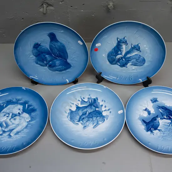 5 Hutschenreuther 1970s animal theme display plates with wall hangers - 1974 thru 1978 - diameter 260