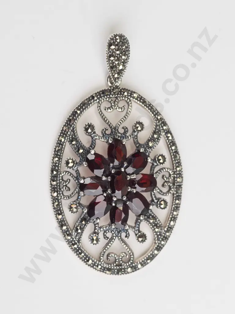 large sterling silver garnet and marcasite pendant 10gms Image 1++