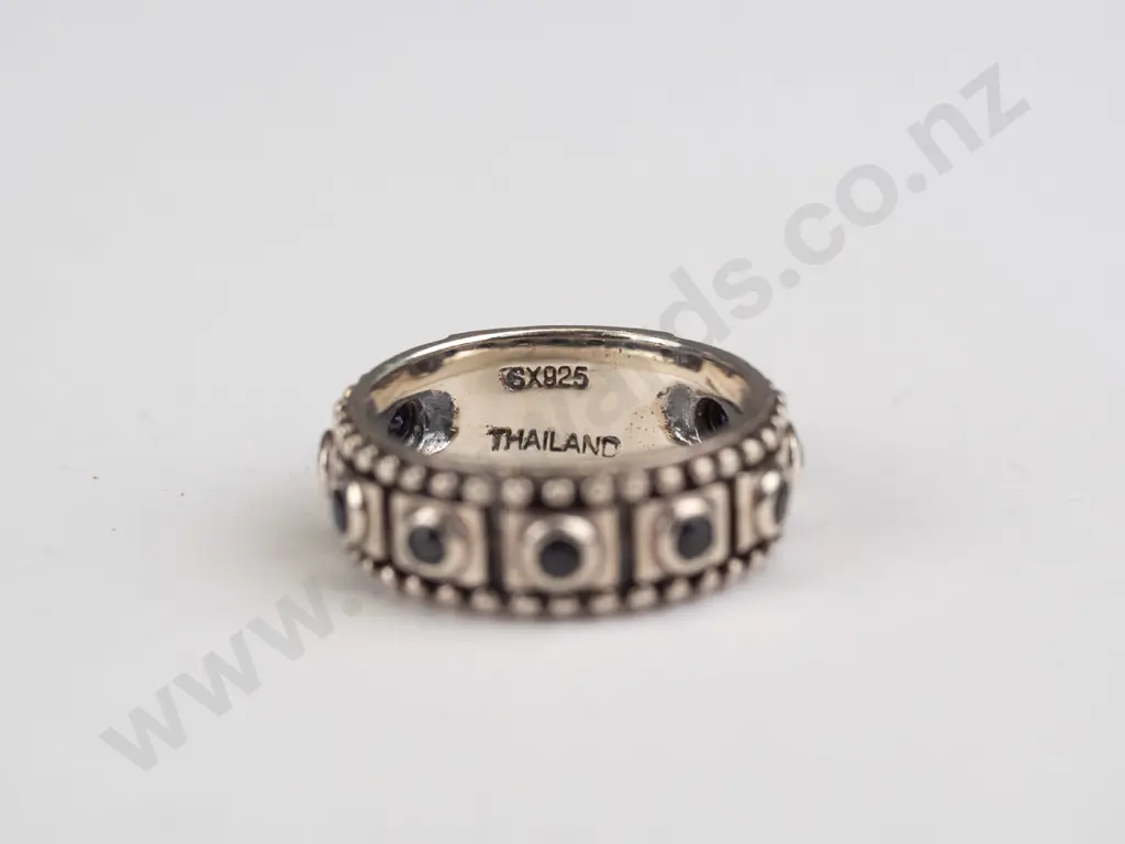 sterling silver sapphire ring 6gms size P Image 1++