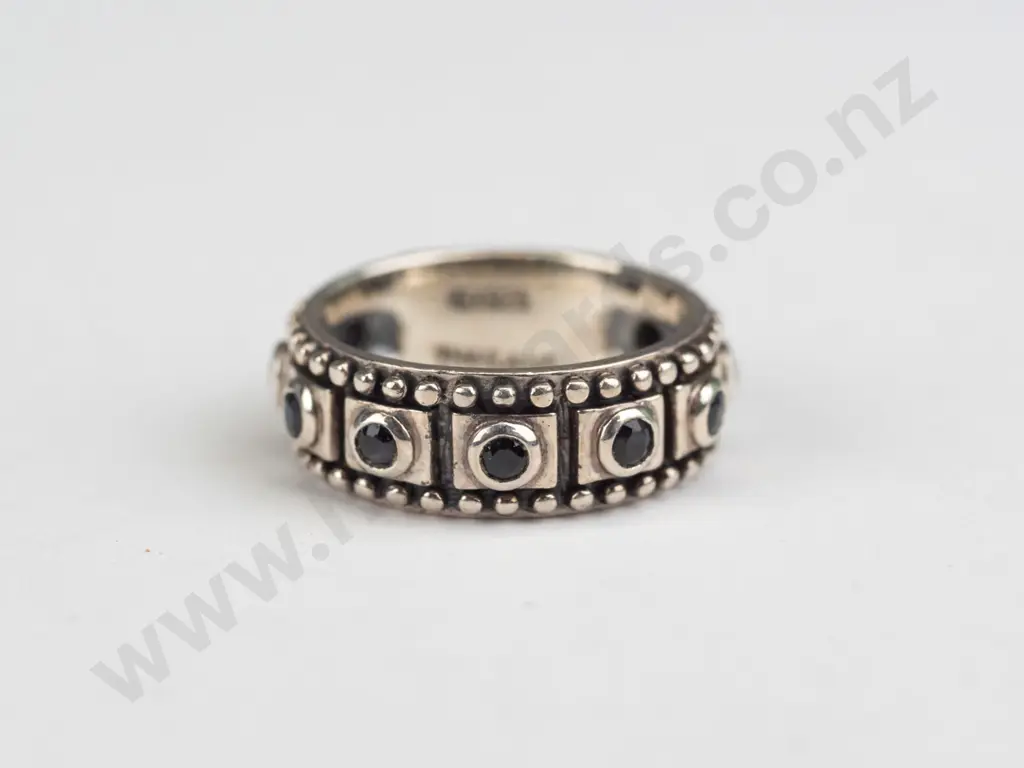 sterling silver sapphire ring 6gms size P Image 1++