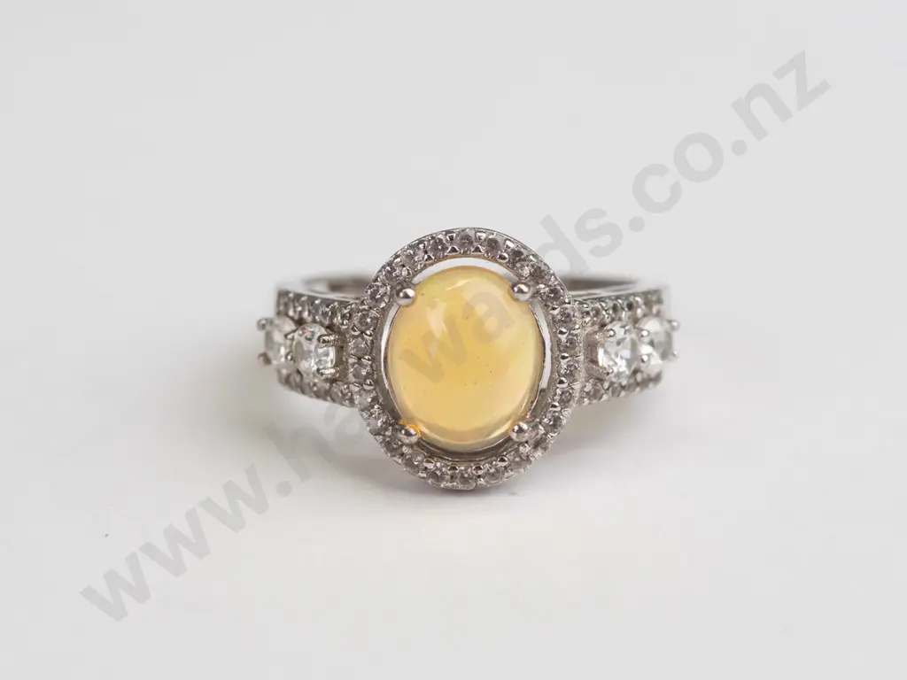 sterling silver opal ring 3gms size P Image 1++