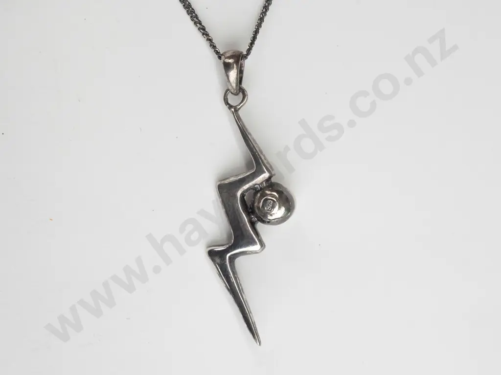 silver necklace with pearl stamped 925 Image 1++