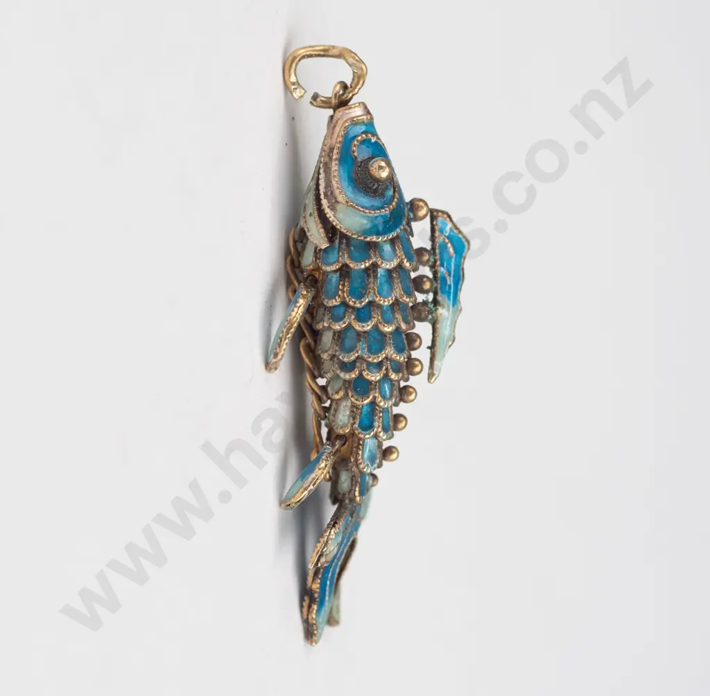 blue enamel moving fish necklace no chain Image 1++