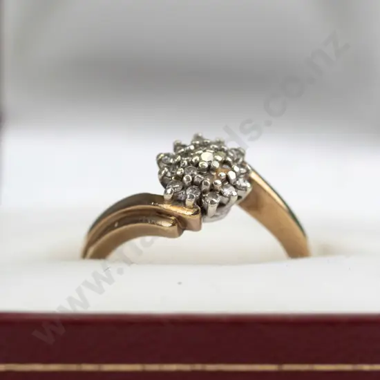 EHM 3 tier 19 diamond cluster ring - 3.3gms - size J