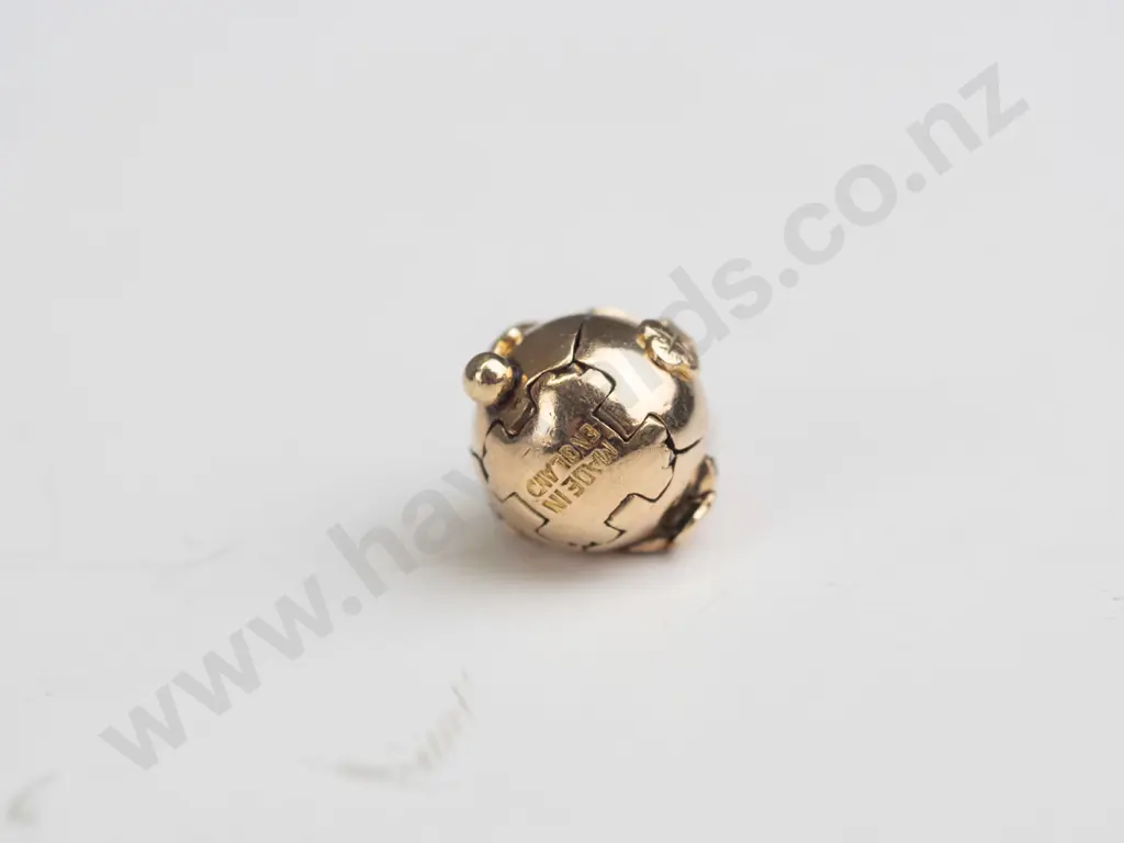 Lodge ball hidden cross - no stamp Made In England (3.65gms) Image 1++