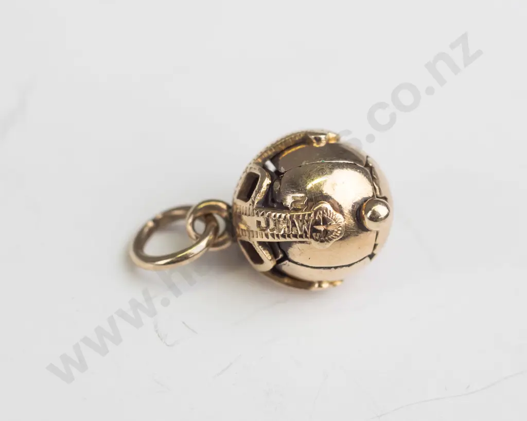 Lodge ball hidden cross - no stamp Made In England (3.65gms) Image 1++