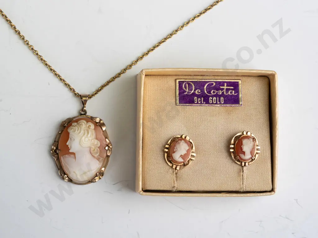 9ct cameo earrings [screw on]  & 9ct lined cameo necklace Image 1++