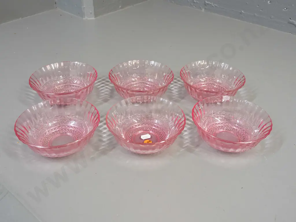 set of 6 pink moulded depression glass bowls / sweet dishes H-50 D-135 Image 1++