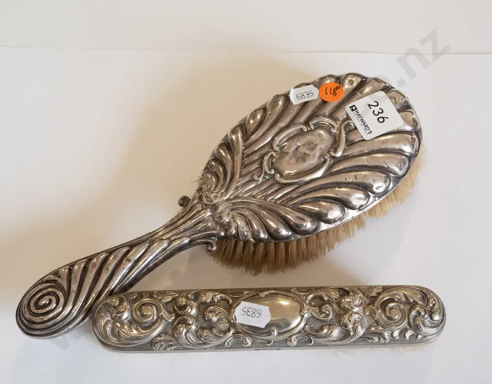 2x antique sterling silver brushes: 1x hairbrush & 1x clothing brush. Hair brush L-245 [some dints & corrosion to hair Image 1++