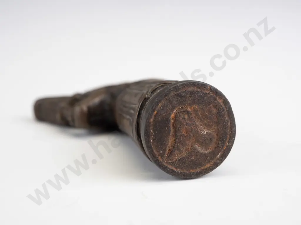 cast bronze seal with bird or dragon head, threaded stamp with shell motif, holes for strap H-75 - some corrosion inside Image 1++