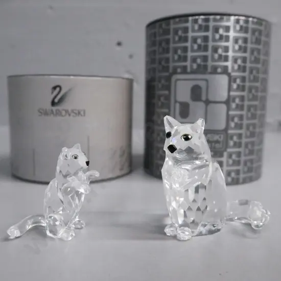 Swarovski 2x miniature cat figurines w/ original packaging. Larger H-45