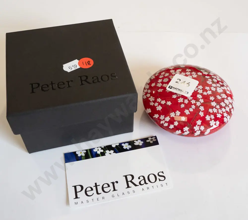 Signed Peter Raos New Zealand art glass paperweight w/ original packaging D-90 Image 1++