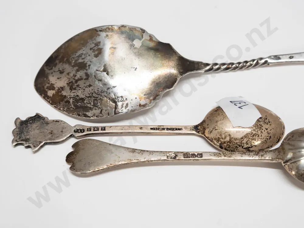 small sterling silver cutlery items - 5 teaspoons and a small butter knife - some are hallmarked, some marked "sterling" Image 1++