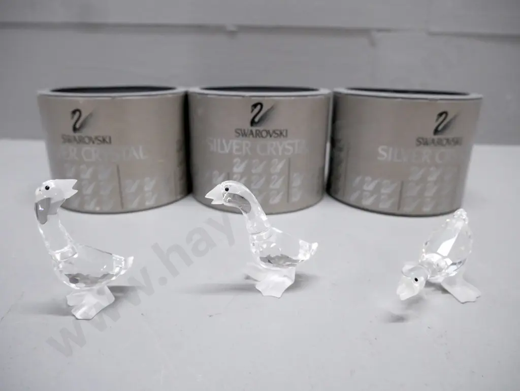 Swarovski 3x miniature geese figurines w/ original packaging H-45 Image 1++