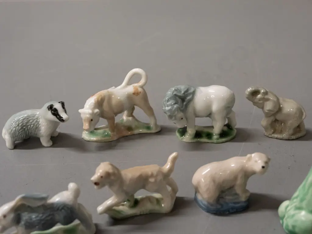 assorted light coloured Wade whimsies and a Sylvac-style miniature dog figure. Only polar bear is marked Wade. Image 1++