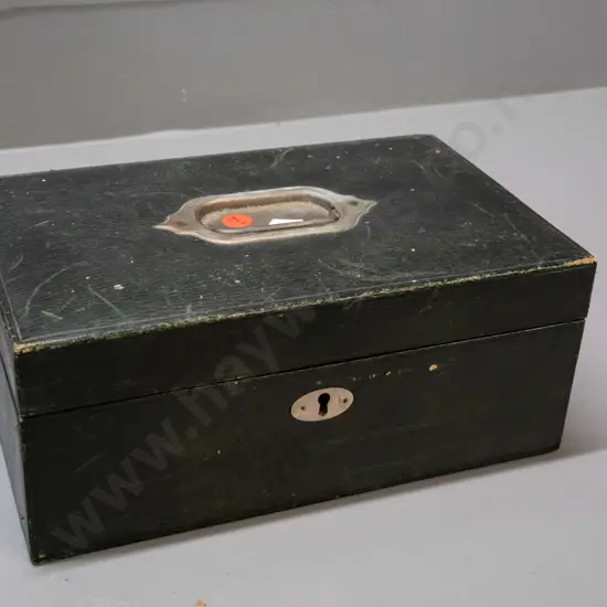 vintage jewellery box with lift-out fitted tray, covered in green vinyl, with plated handle & escutcheon, has lock but